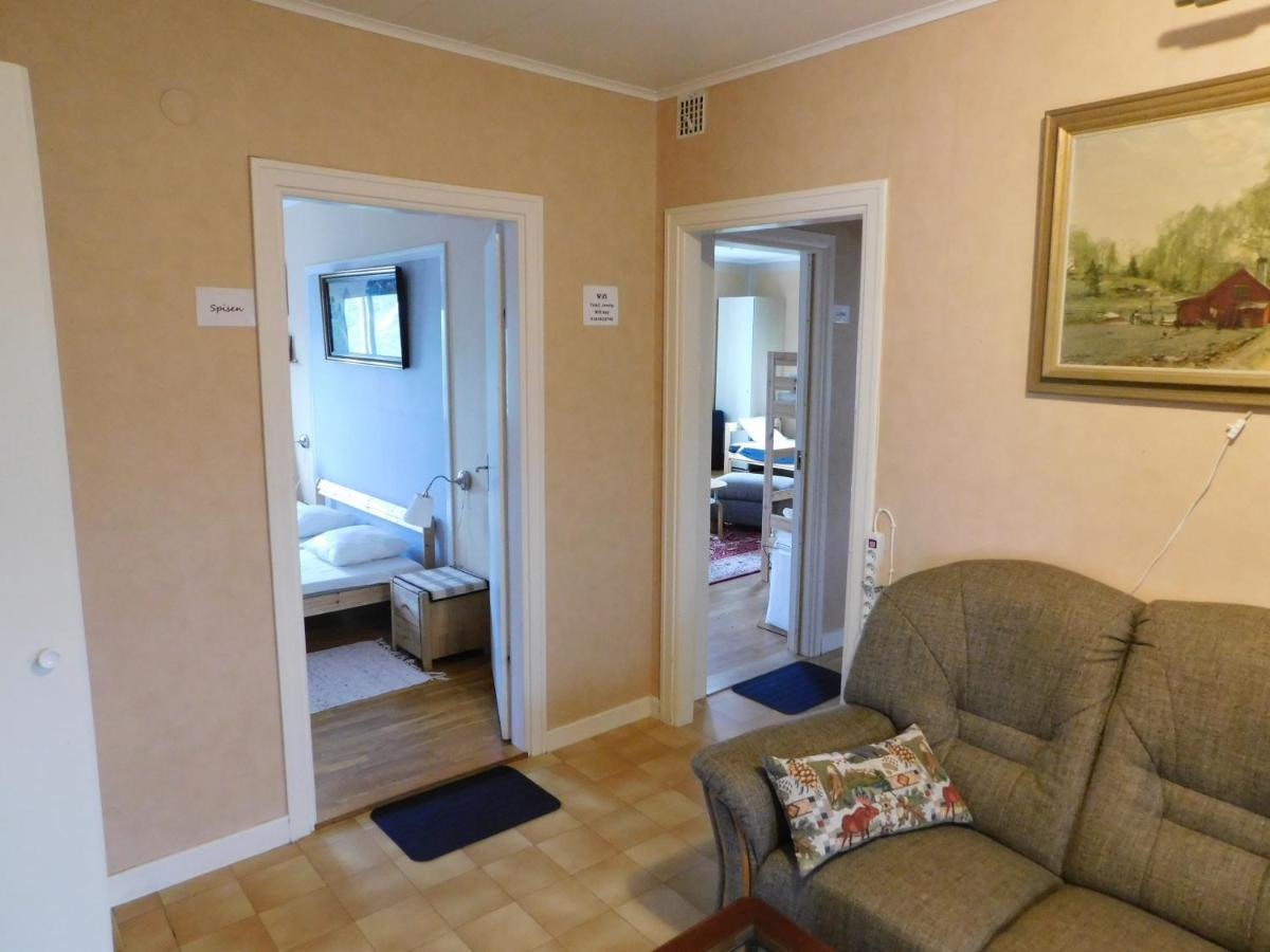 Solgarden Vandrarhem Hostal B&B Blackstad Extérieur photo