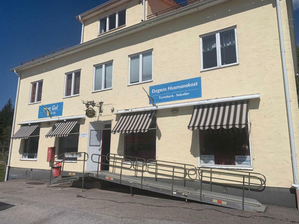 Solgarden Vandrarhem Hostal B&B Blackstad Extérieur photo